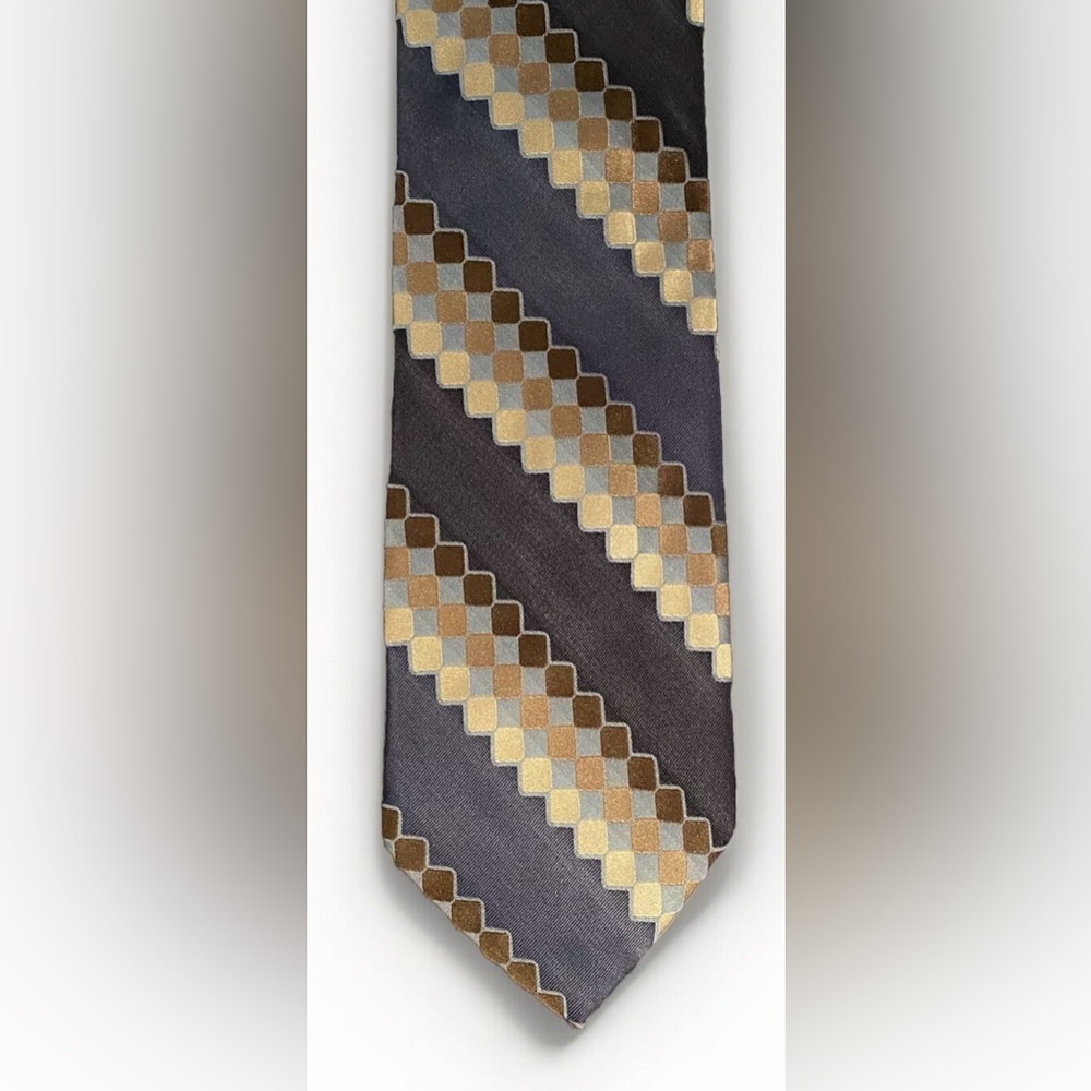 NEW TIE BARNEYS NEW YORK HAND MADE ITALY SILK GRAY BROWN TAN TONES 3.75 X 57.5